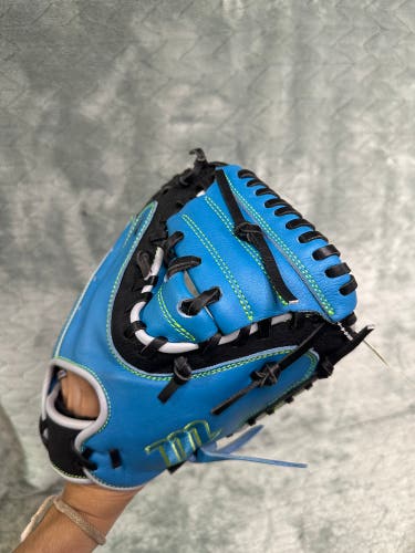 Blue Marucci Caddo RH Catcher's Baseball Glove 31" (Used)