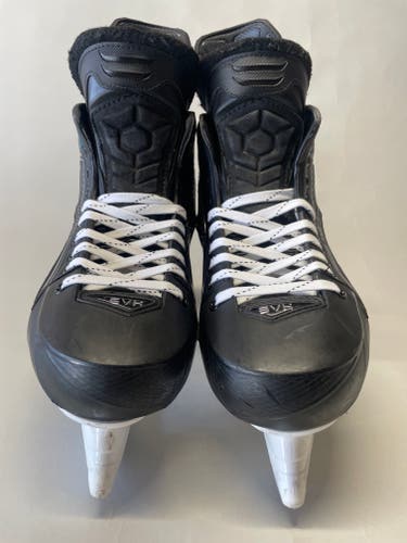 True Custom SVH Pro Skate Size 10.5 Regular Width 296mm (Used)