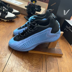 Size M 8.5 (W 9.5) Adidas Shoes Anthony Edward’s