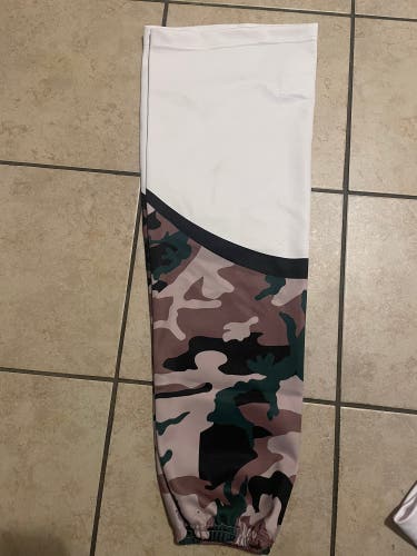 White Senior XL Athletic Knit Socks (New) camo