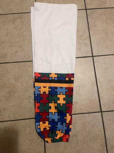 White Senior XL Athletic Knit Socks Pro Stock autism awareness (new)