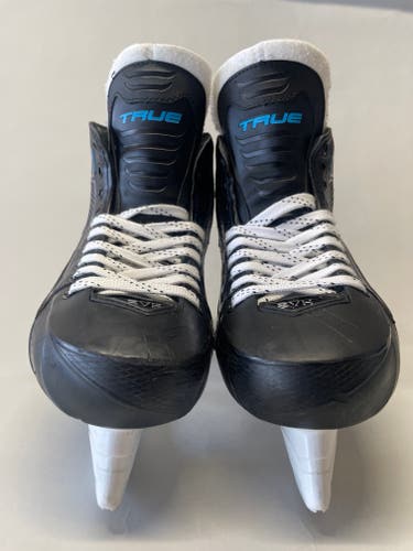True Custom SVH Pro Skate Size 10 Regular Width 288mm NHL Prostock (Used)