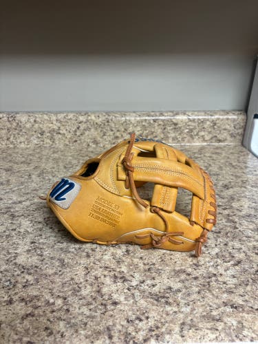 Marucci Cypress Series RH Infield Baseball Glove 11.5" (Used)