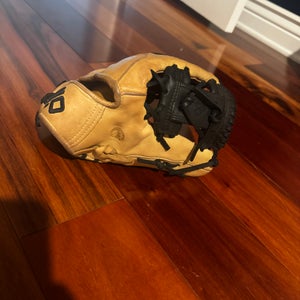 Infield RH Nokona SKN Baseball Glove 11.25" (Used)