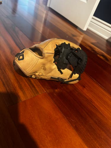 Infield RH Nokona SKN Baseball Glove 11.25" (Used)