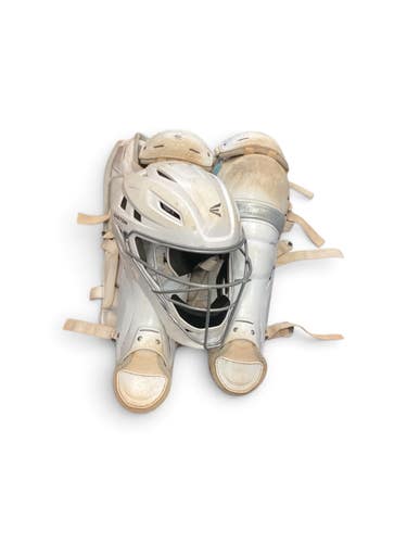 Used Easton JEN SCHRO COMPLETE SET Catchers Equipment Other 11846-S000110154