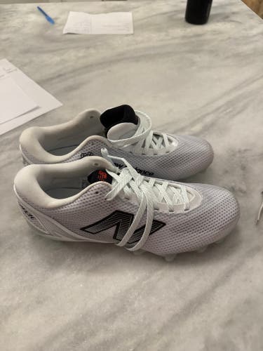Unisex Size M 9.5 (W 10.5) Adult New Balance Freeze 4.0 (New)
