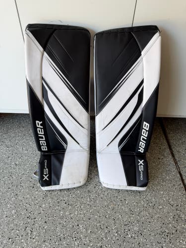 31" 2023 Bauer Vapor X5 Pro Goalie Leg Pads (Used)