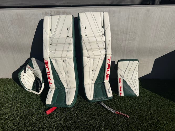 35" 2024 True Catalyst Px3 Regular Goalie Full Set (Used)