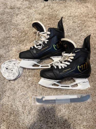 Black 2025 Warrior Alpha Pro Hockey Skates Regular Width Pro Stock 10.5 (Used)