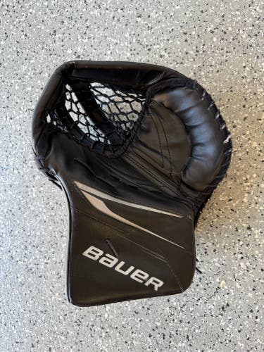 2023 Bauer Vapor X5 Pro Regular Glove (Used)