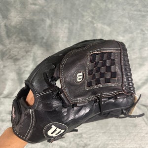 Black Wilson A360 RH Softball Glove 14" (Used)