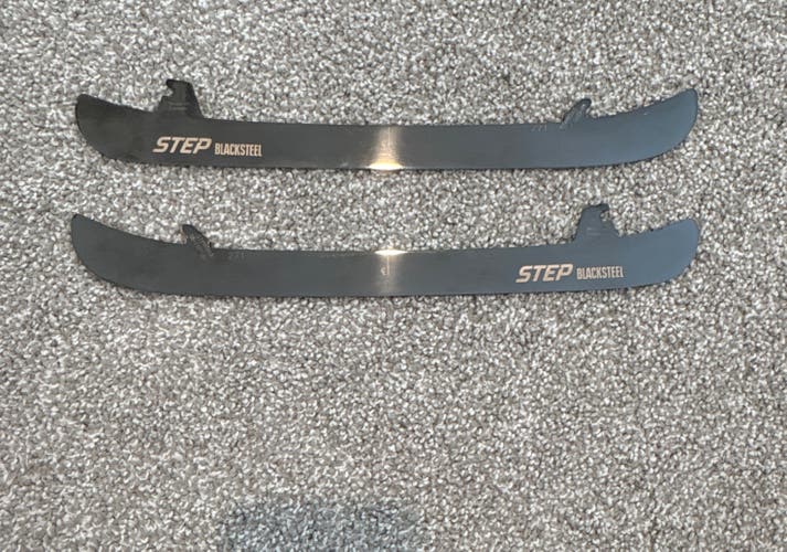 CCM Black Step Steel 271 mm (Used)
