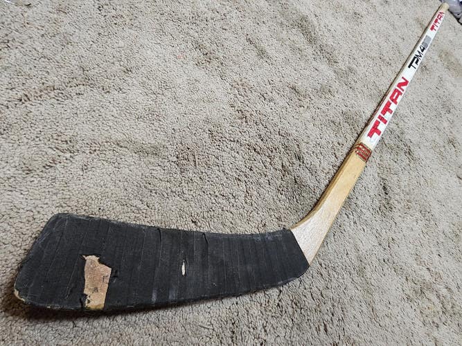STEVE YZERMAN 84'85 Signed Detroit Red Wings 2nd Year Game Used Hockey Stick COA