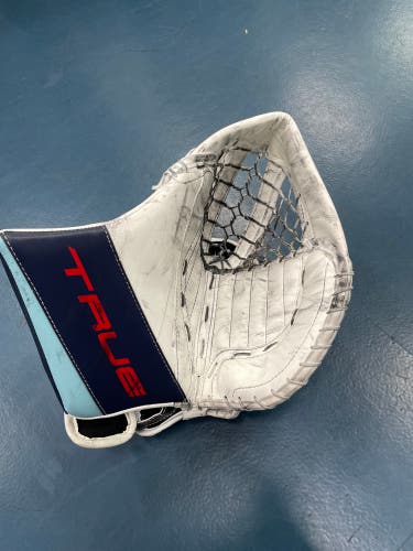 Pro Stock Matt Murray Kraken Pro Stock True Goalie Catcher