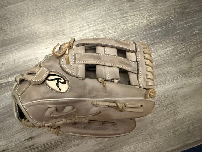 Rawlings Gg elite RH Softball Glove 12" (Used)