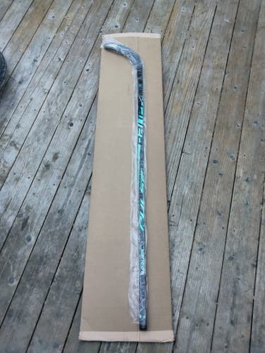 Intermediate Bauer Pulse Right Handed Hockey Stick P92 65 Flex (New)