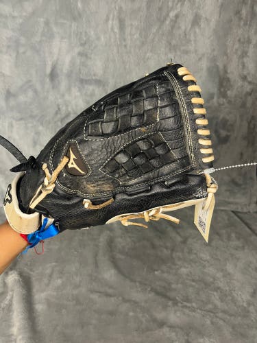 Black Mizuno Franchise RH Pitcher's Baseball Glove 12.5" (Used)