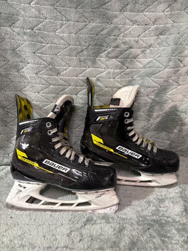 Senior Bauer Supreme M3 Hockey Skates Regular Width 5 (Used)