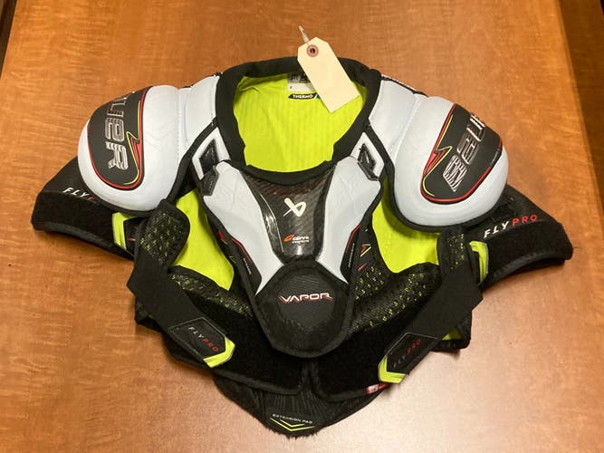 Used Junior Medium Bauer Vapor Flypro Shoulder Pads