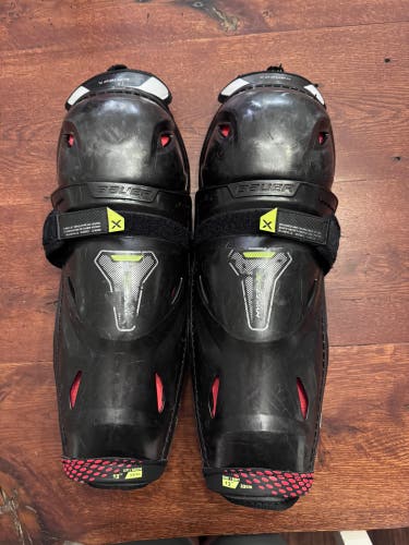 Intermediate Bauer Vapor Hyperlite 13" Shin Pads (Used)