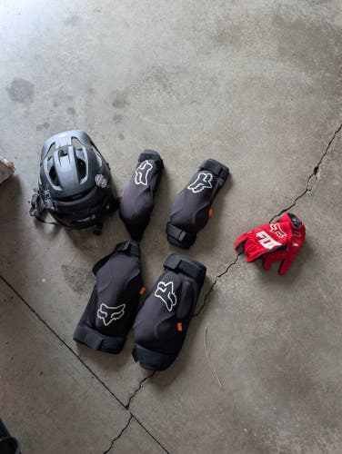 Fox Racing pads and Bell Helmet