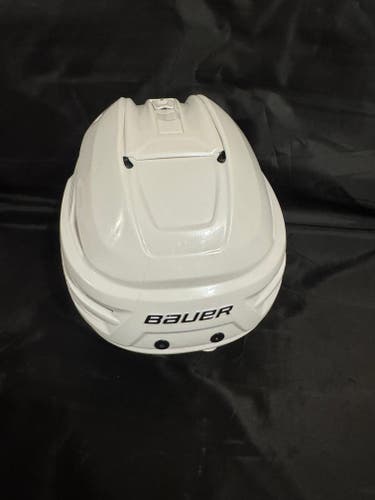 Large Bauer Re-Akt 90 Helmet (Used)