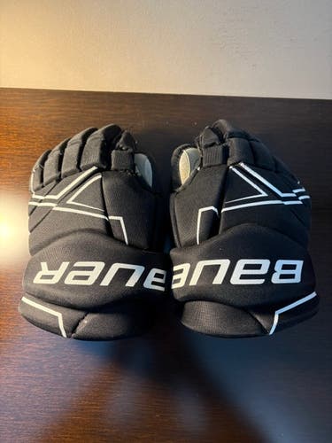 Bauer NSX Hockey Gloves – Junior 11" – Black (Used)