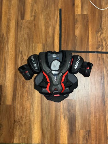 Men's Medium Senior Bauer Vapor 3X Pro Shoulder Pads (Used)
