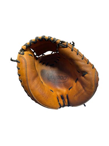 Used Wilson A2000 PUGGE BB/SB Catchers RH Throw Brown 33" 11873-S000244399