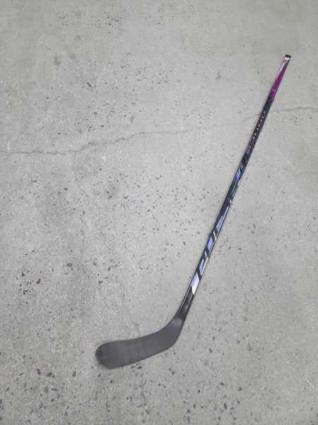 New Senior Bauer PULSE 2 Right Handed Hockey Stick P28 77 flex