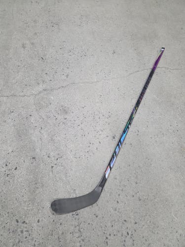 New Senior Bauer PULSE 2 Right Handed Hockey Stick P28 70 flex