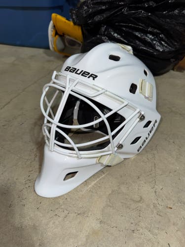 Bauer NME One Mask Pro Stock (Used twice) with Mask Bag