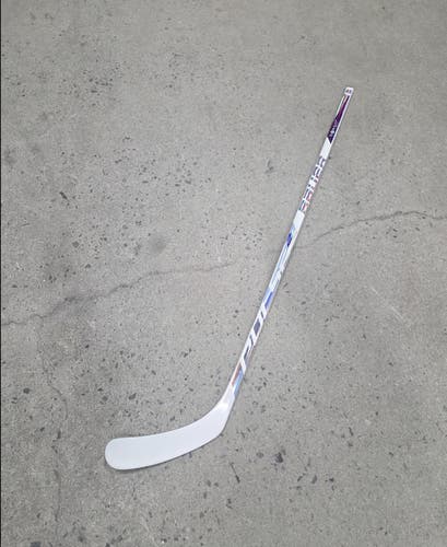 New Junior Bauer PULSE 2 Right Handed Hockey Stick P92 40 flex