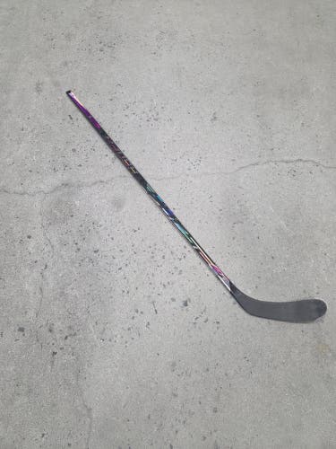 New Junior Bauer PULSE 2 Left Handed Hockey Stick P28 40 flex