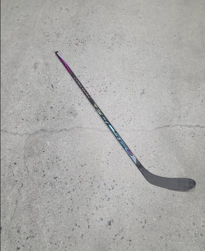 New Junior Bauer PULSE 2 Left Handed Hockey Stick P28 30 flex