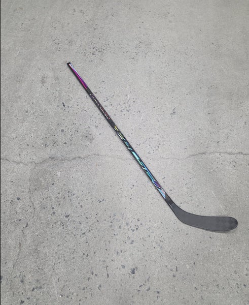 New Junior Bauer PULSE 2 Left Handed Hockey Stick P28 30 flex