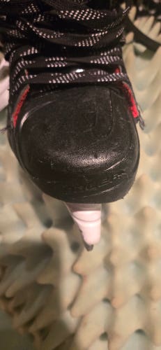 2025 Bauer Vapor X4 Hockey Skates 7.5 (Used)