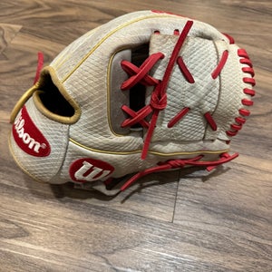 Wilson A2000 KS7 Fast Pitch RHT Softball Glove 12" (Used)