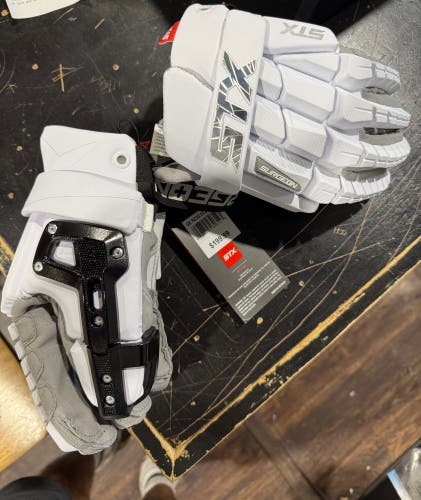 STX Surgeon RZR2 Lacrosse Gloves (New)