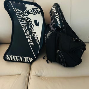 Miller Cagemaster Pro set , senior sized and in excellent condition