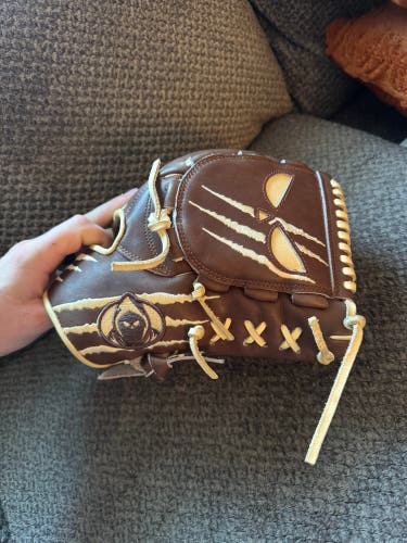 Shadow Custom Pitchers glove (New)