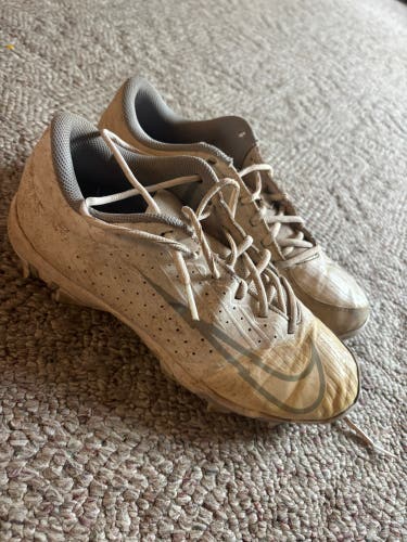 White Men's Size M 10.5 (W 11.5) Nike vapor Low Top Molded Cleats (Used)