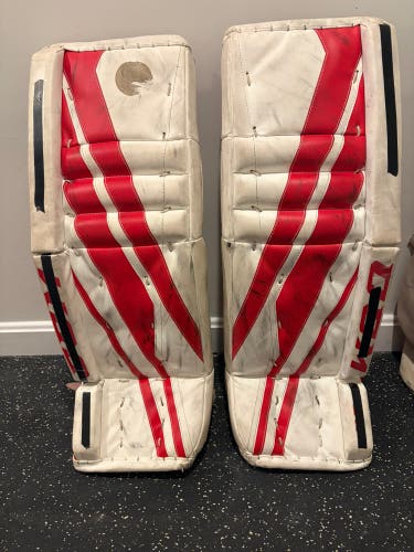28" CCM Goalie Leg Pads (Used)