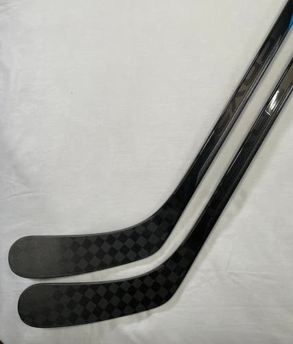 NEW Bauer Nexus League Sticks, 87 Flex, P92 right handed- 2 pack