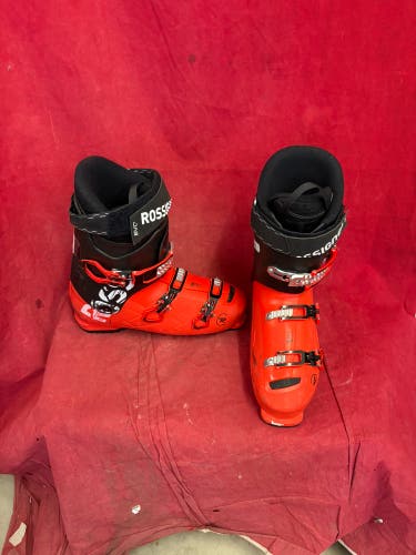 Ski Boots: Mondo 30 & up Unisex Rossignol All Mountain Ski Boots (Used)