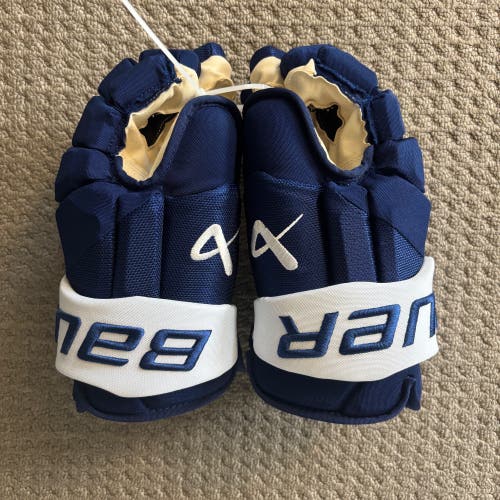 NHL PRO STOCK Toronto Maple Leafs Bauer Vapor Hyperlite Gloves 15"