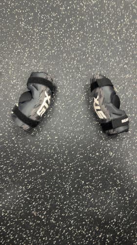 Used STX STALLION 75 Lacrosse Arm Pads/Guards Grey XS 11849-S000044201