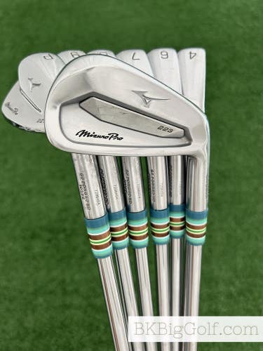 Mizuno Pro 223 / 221 Forged Combo Iron Set 4-P / Project X 6.0 Stiff