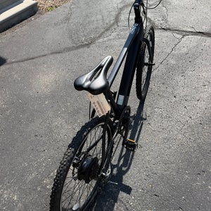 Excellent like new GenZe e101 18” Sport Black Electric Bike with (4) Brand new Batteries!